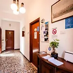 Гостевой дом Casa Mafalda - Rooms, Friends And - Affittacamere, *