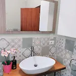 Casa Mafalda - Rooms, Friends And - Affittacamere,