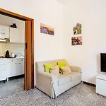 Casa Mafalda - Rooms, Friends And - Affittacamere, Сенигаллия