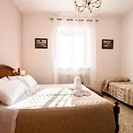 Casa Mafalda - Rooms, Friends And - Affittacamere, Pensjonat Senigallia