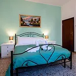 Pensjonat Casa Mafalda - Rooms, Friends And - Affittacamere, *