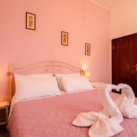 Casa Mafalda - Rooms, Friends And - Affittacamere, Guest house