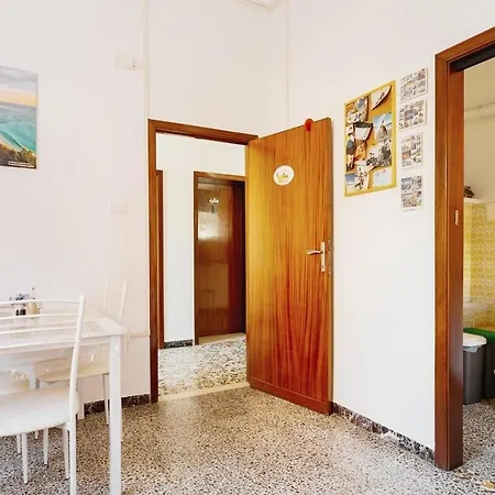 Casa Mafalda - Rooms, Friends And - Affittacamere, Гостьовий будинок Сенігаллія