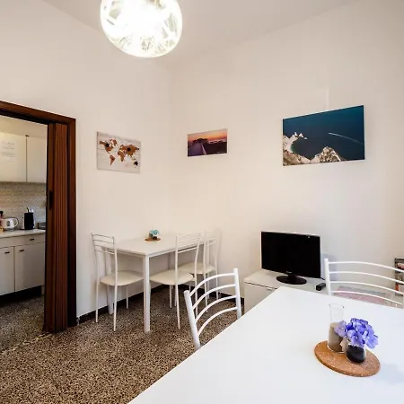 Casa Mafalda - Rooms, Friends And - Affittacamere, Гостьовий будинок *