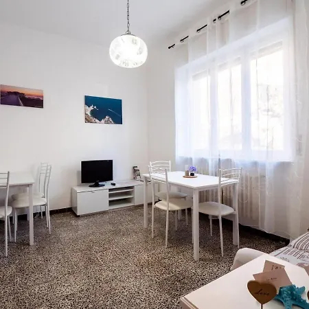 Casa Mafalda - Rooms, Friends And - Affittacamere, * Senigallia