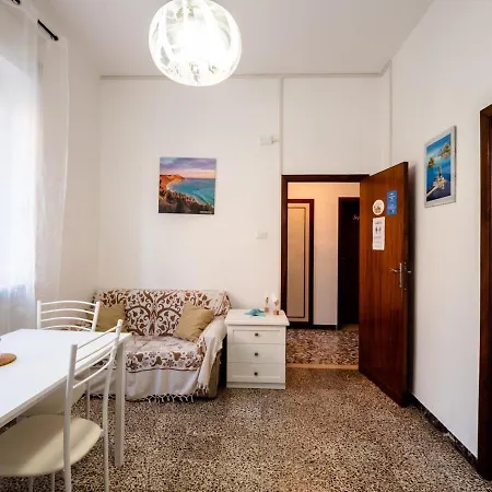Casa Mafalda - Rooms, Friends And - Affittacamere, Casa de hóspedes Senigália