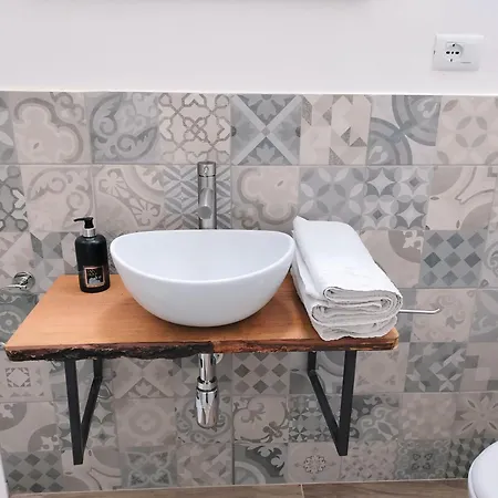 Casa Mafalda - Rooms, Friends And - Affittacamere, Πανσιόν *