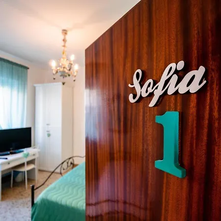 Πανσιόν Casa Mafalda - Rooms, Friends And - Affittacamere,