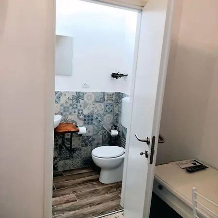 Casa Mafalda - Rooms, Friends And - Affittacamere,