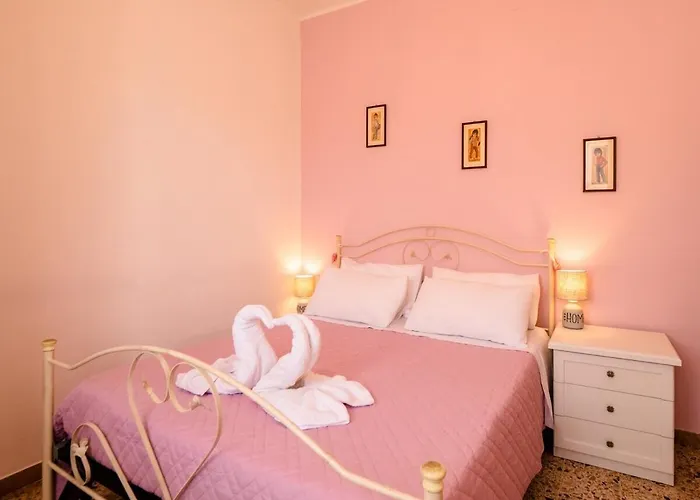 Casa Mafalda - Rooms, Friends And - Affittacamere,