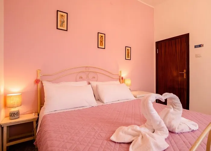 Casa Mafalda - Rooms, Friends And - Affittacamere, Maison d'hôtes