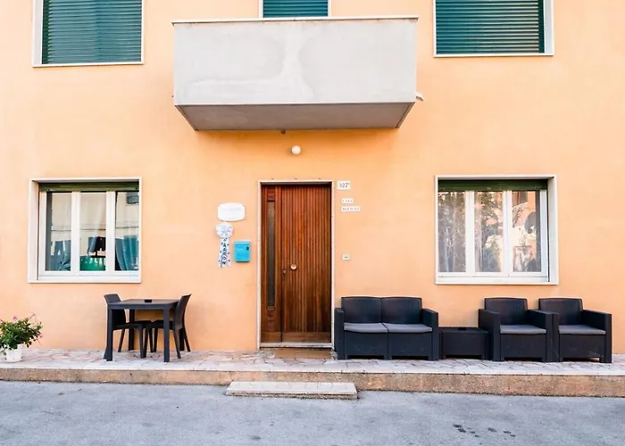 Casa Mafalda - Rooms, Friends And - Affittacamere, *