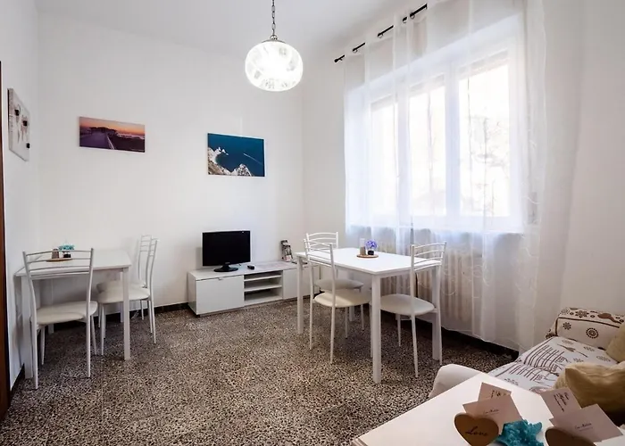 Casa Mafalda - Rooms, Friends And - Affittacamere, * Senigallia