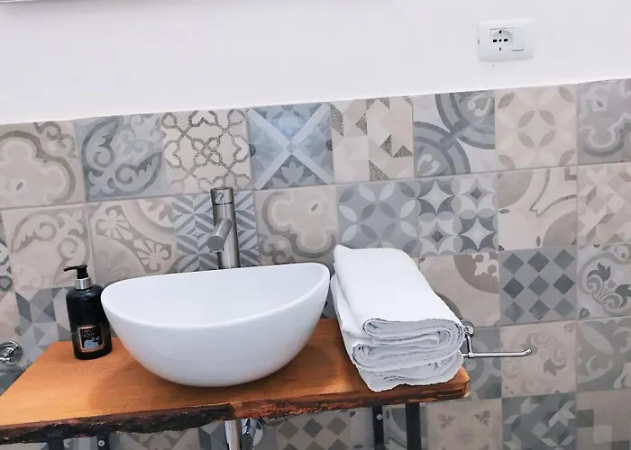 Casa Mafalda - Rooms, Friends And - Affittacamere, Maison d'hôtes Senigallia