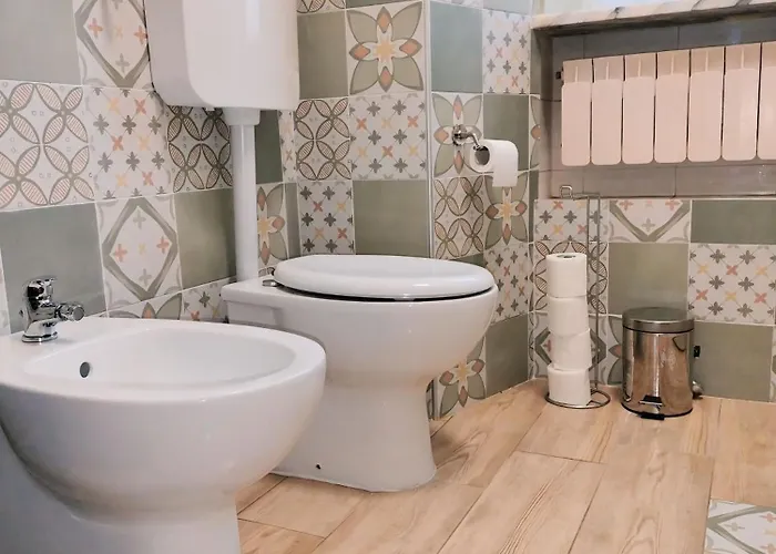 Casa Mafalda - Rooms, Friends And - Affittacamere, Senigallia