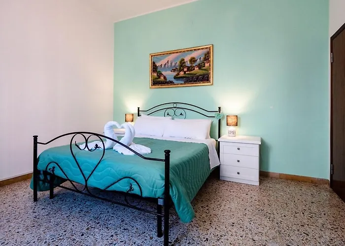 Casa Mafalda - Rooms, Friends And - Affittacamere,